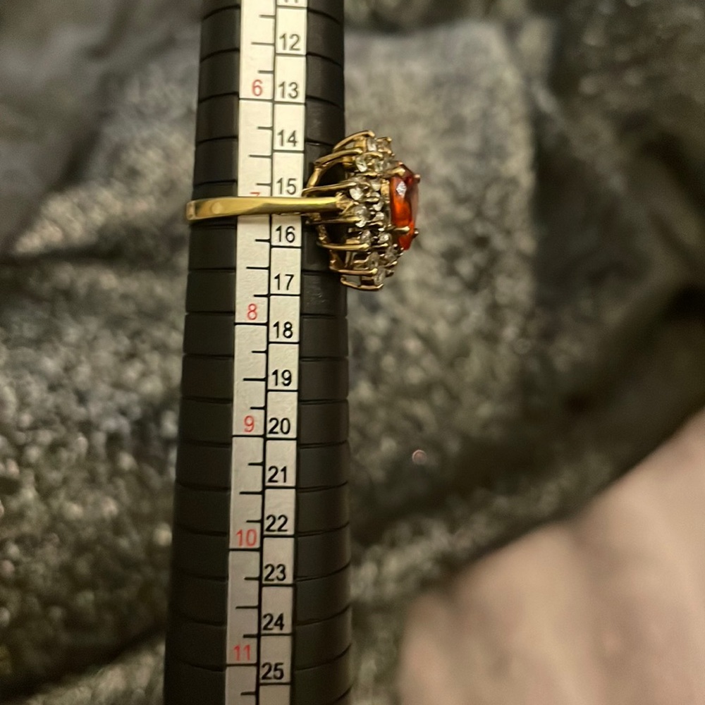 Costume jewelry. Size 7.